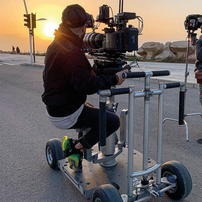 2912-0-4x4-Dolly-movietech-Dolly-in-Action_650x650